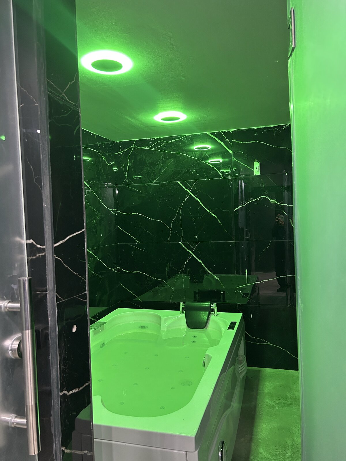 Jacuzzi Bath